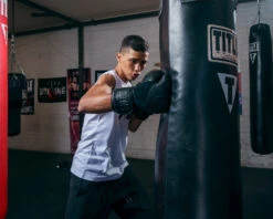 TITLE Black Blitz Bag Gloves -Top Boxing Store BKVBGBK 1