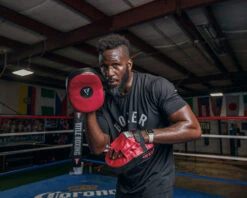 TITLE Boxing Cobra Micro Mitts 3.0 -Top Boxing Store CMPM3RDBK 2