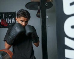 TITLE Black Bolstered Leather Bag Gloves -Top Boxing Store DBBG 3