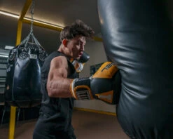 TITLE Boxing Gel World V2T Bag Gloves -Top Boxing Store GTWBGV2TBKGDWH 3