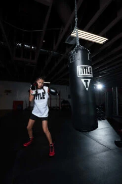 TITLE Boxing Professional Choice 125lb Synthetic Leather Heavy Bag 9 TITLE Boxing Professional Choice 125lb Synthetic Leather Heavy Bag -Top Boxing Store OGHBV 2 27983ca7 a85e 4558 a059 3edd47d7dd86