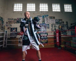 TITLE Boxing Pro Fingertip Robe 2.0 -Top Boxing Store TSRF2BKWH 1