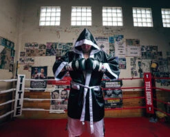 TITLE Boxing Pro Fingertip Robe 2.0 -Top Boxing Store TSRF2BKWH 2