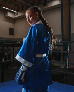 TITLE Boxing Pro Fingertip Robe 2.0 -Top Boxing Store TSRF2BLWH 2 c3ac2925 0f5a 4e1e b1ef 44016b924567