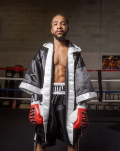 TITLE Boxing Fingertip Robe -Top Boxing Store TSRFBKWH 1