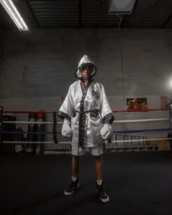 TITLE Boxing Fingertip Robe -Top Boxing Store TSRFWHBK 1