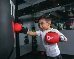 TITLE Boxing Aerovent Youth Gloves 14 TITLE Boxing Aerovent Youth Gloves -Top Boxing Store YGLVRD 3