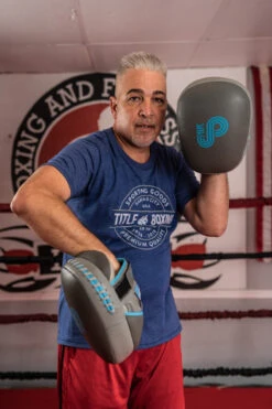 TITLE Boxing Air Pocket Technology Punch Mitts -Top Boxing Store airmt 2