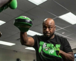 WBC By TITLE Boxing Focus Mitts -Top Boxing Store wbcpm